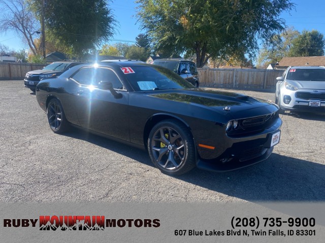 Pitch Black Clearcoat 2021 Dodge Challenger Coupe Rear-Wheel Drive Automatic