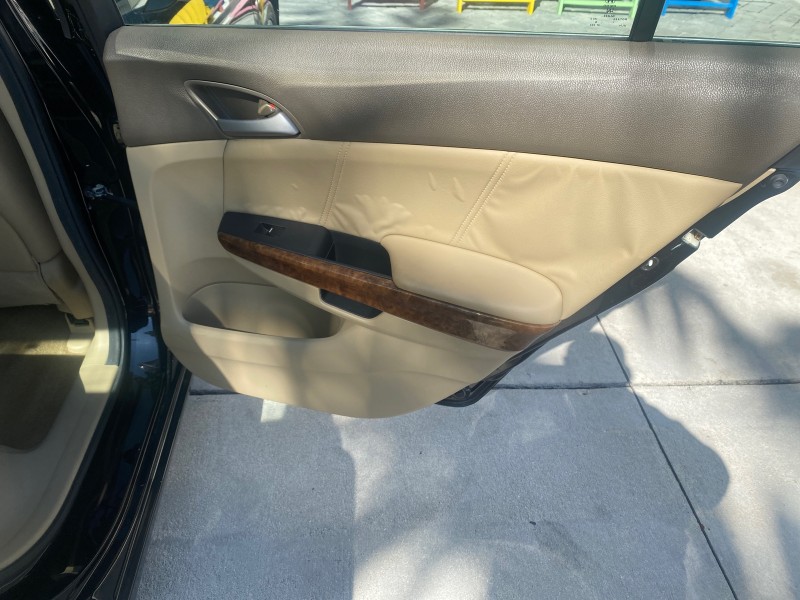 2010 Honda Accord Sdn EX-L LOW MILES 68,167 in , 