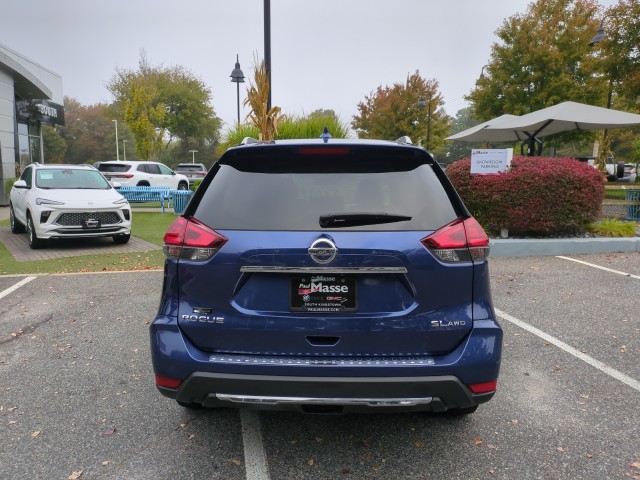 2017 Nissan Rogue SL 8