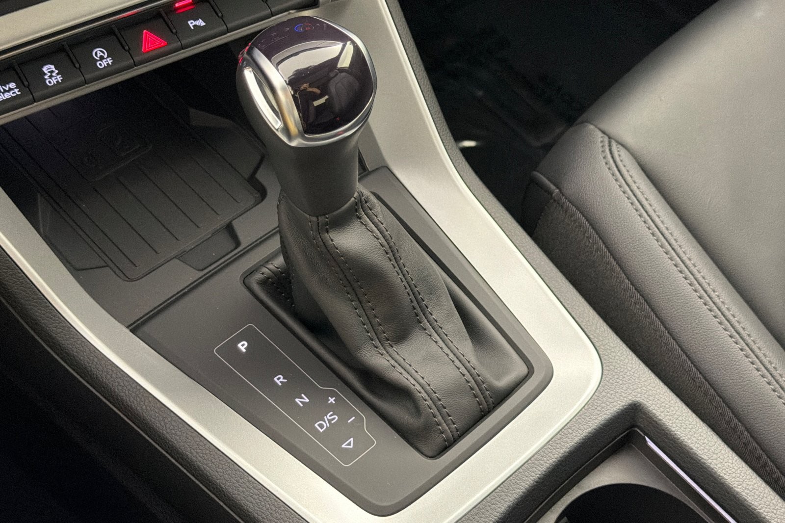 Used 2025 Arkona White Audi S line Premium 45 TFSI quattro image 20