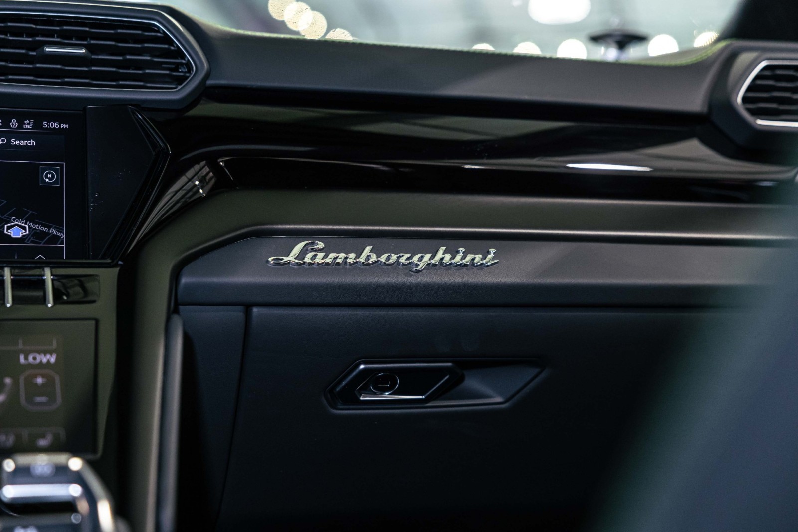 Used Car 2023 Lamborghini Urus  S For Sale Under $250,000 In Boerne, Texas