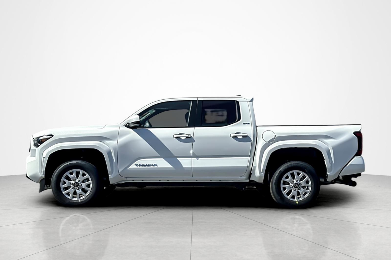 New 2026 Ice Cap Toyota SR5 image 2