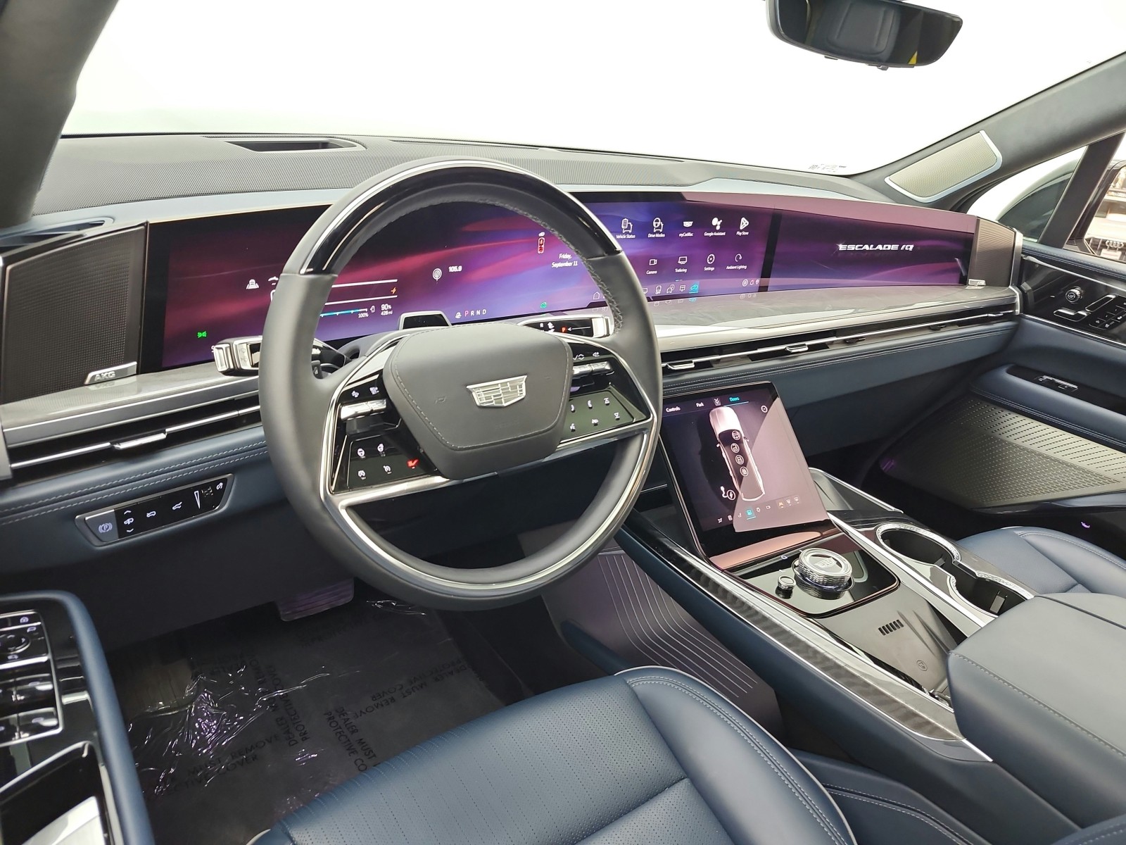 Used 2026 Luna Metallic Cadillac Premium Luxury image 14