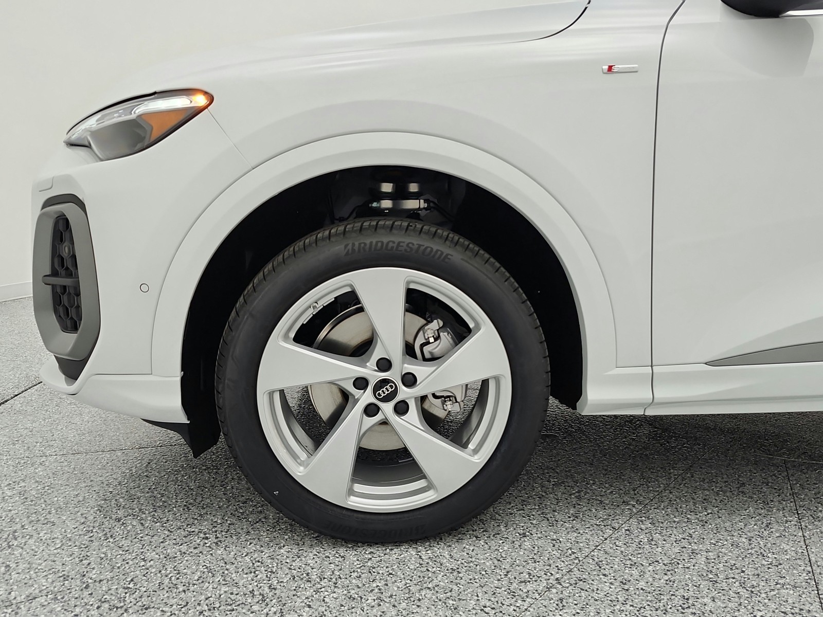New 2026 Glacier White Metallic Audi Premium Plus 2.0 TFSI quattro image 13