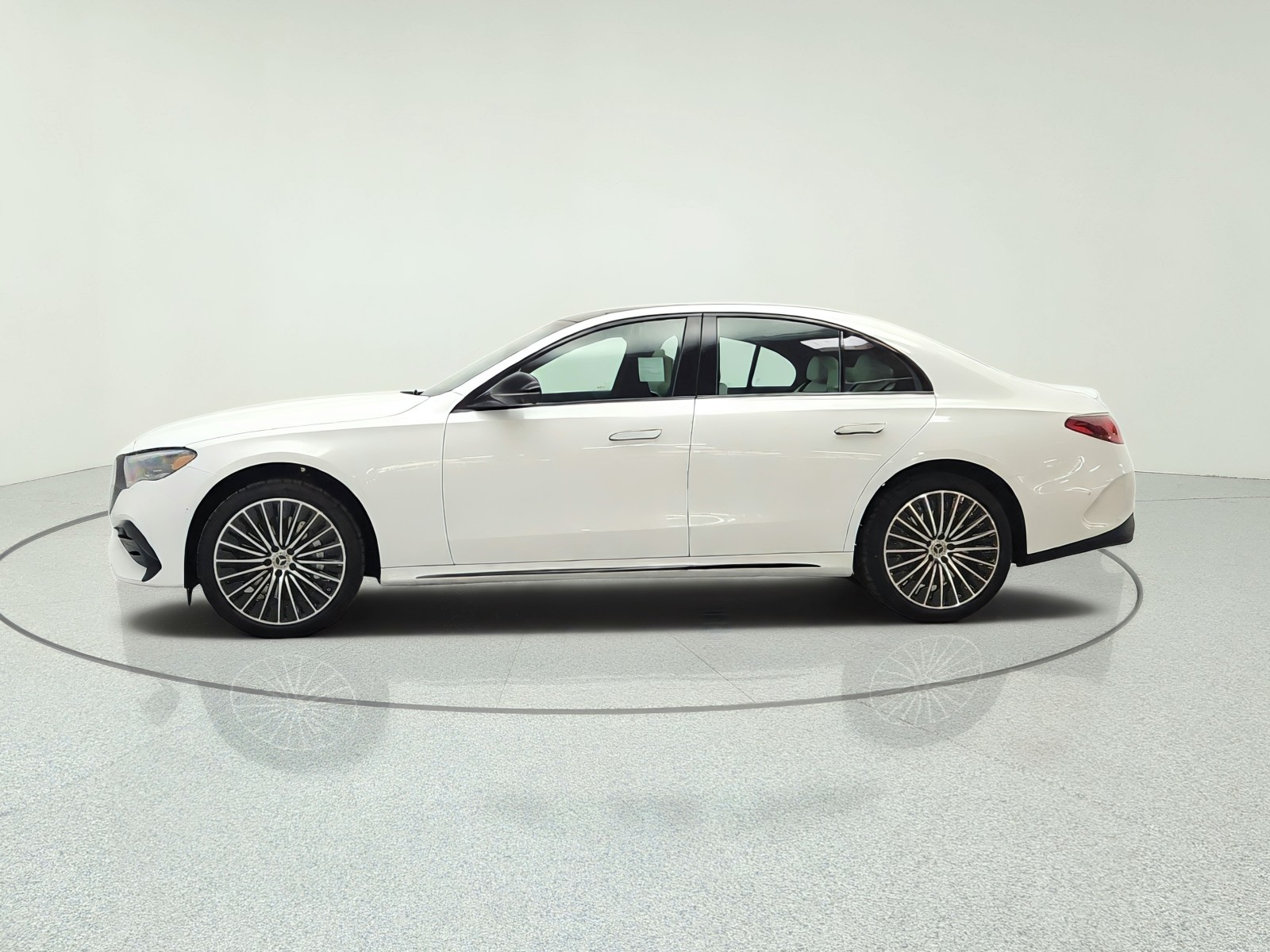 New 2027 MANUFAKTUR Moonlight White Metallic Mercedes-Benz E 450 4MATIC® Sedan image 8