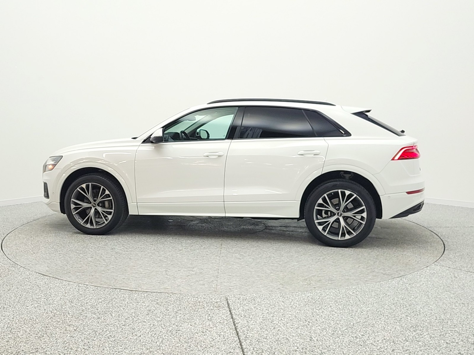 Used 2023 Carrara White Audi Premium 55 TFSI quattro image 8