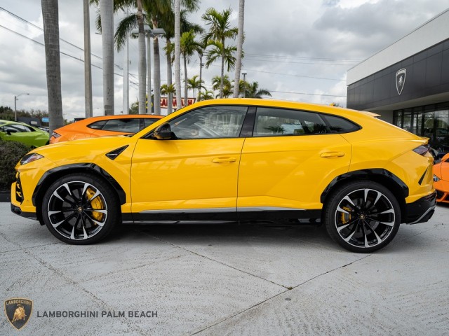 2021 Lamborghini Urus  in , 