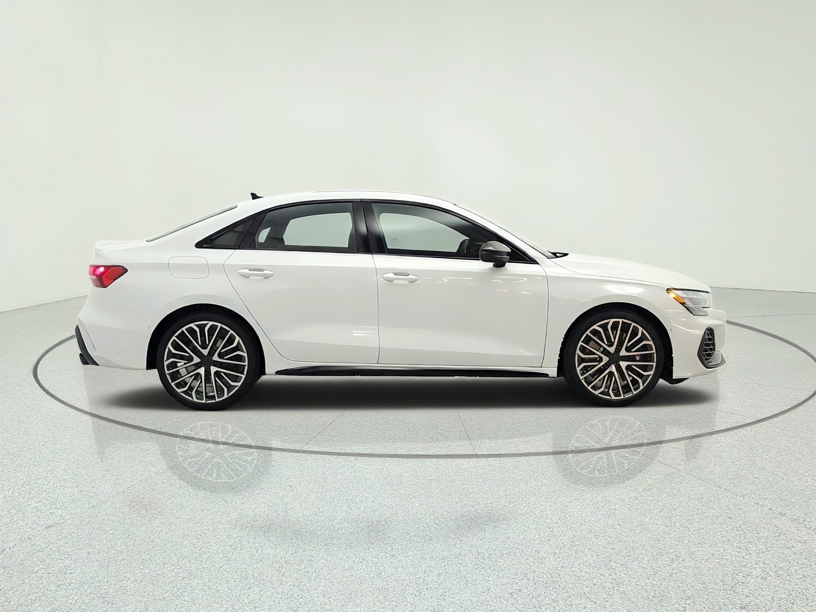 New 2026 Glacier White Metallic Audi quattro image 4