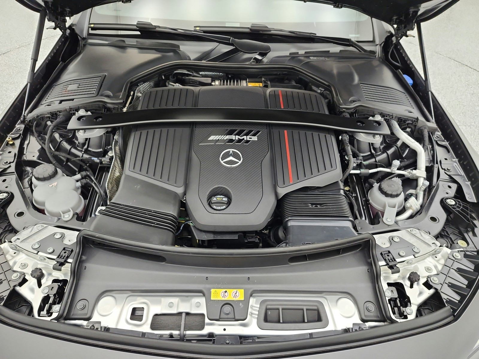 New 2026 MANUFAKTUR Graphite Grey Magno Mercedes-Benz AMG® CLE 53 image 11