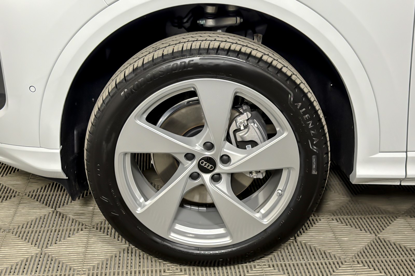 New 2025 Glacier White Metallic Audi Premium Plus 2.0 TFSI quattro image 23
