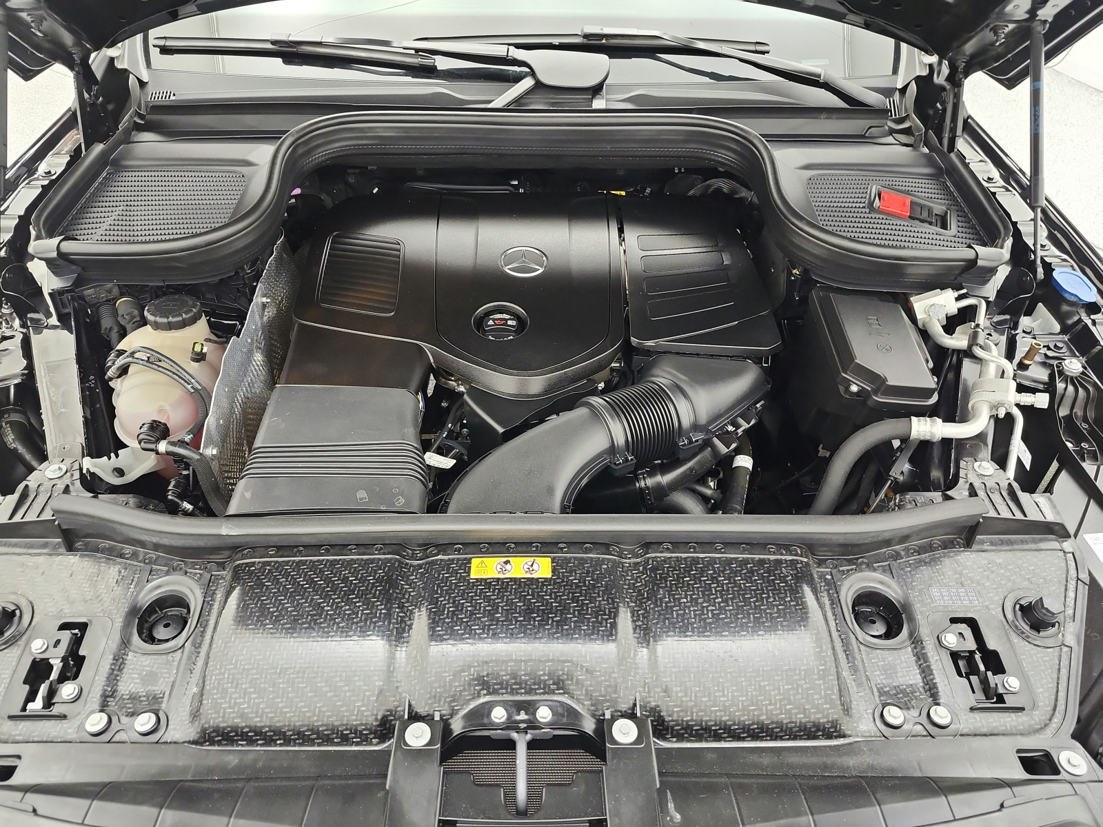 Certified Used 2024 Black Mercedes-Benz GLE 350 4MATIC® SUV image 17