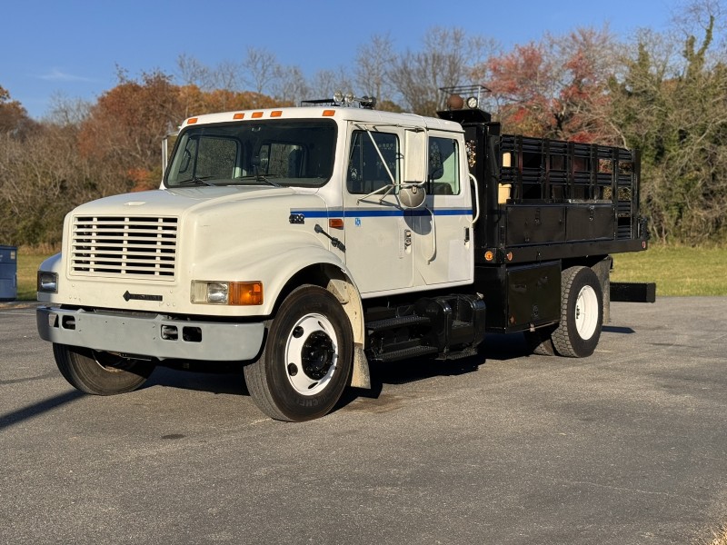 2002 International Harvester 4700 Crew Cab Stakebody w AutoCrane  in , 