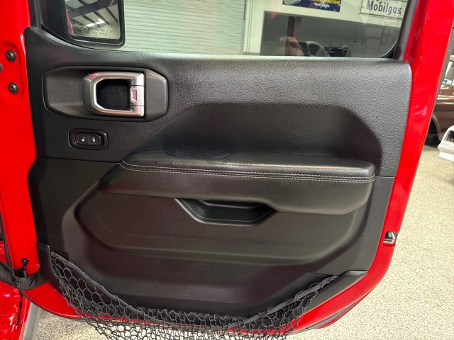 2018 Jeep Wrangler Unlimited Rubicon Custom V6 4WD 6SPEED-MT in , 