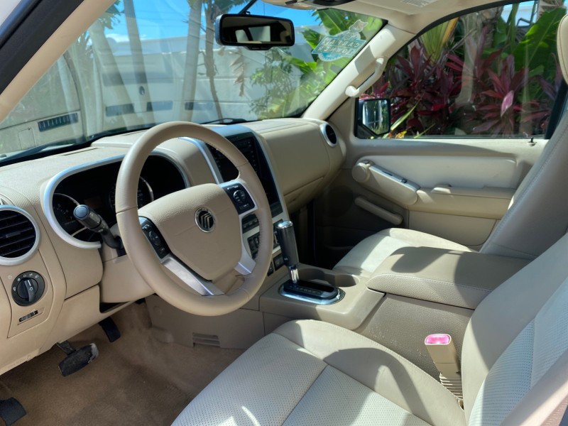 2007 Mercury Mountaineer SUV Premier 1 OWNER in ,