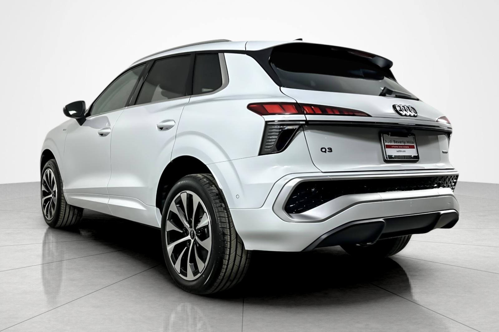 New 2026 Glacier White Metallic Audi S line image 4