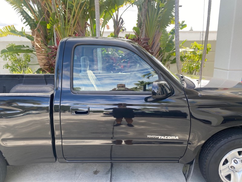 2002 Toyota Tacoma 1 OWNER AUTO AC 4 CYL in , 