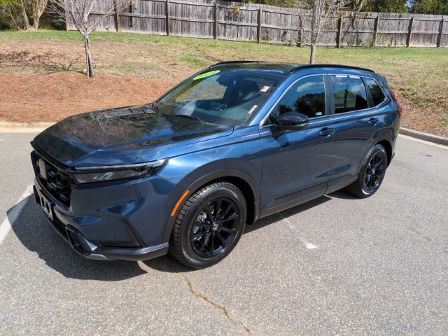 View vehicle photo 3