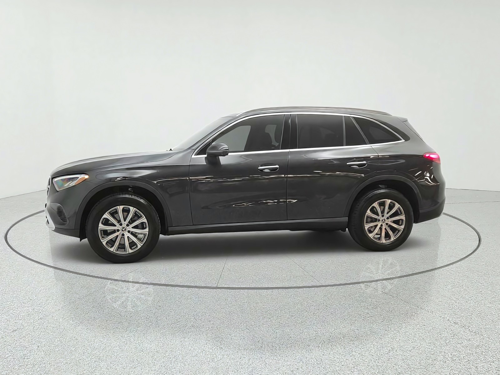 Certified Used 2026 Graphite Grey Metallic Mercedes-Benz GLC 300 SUV image 8