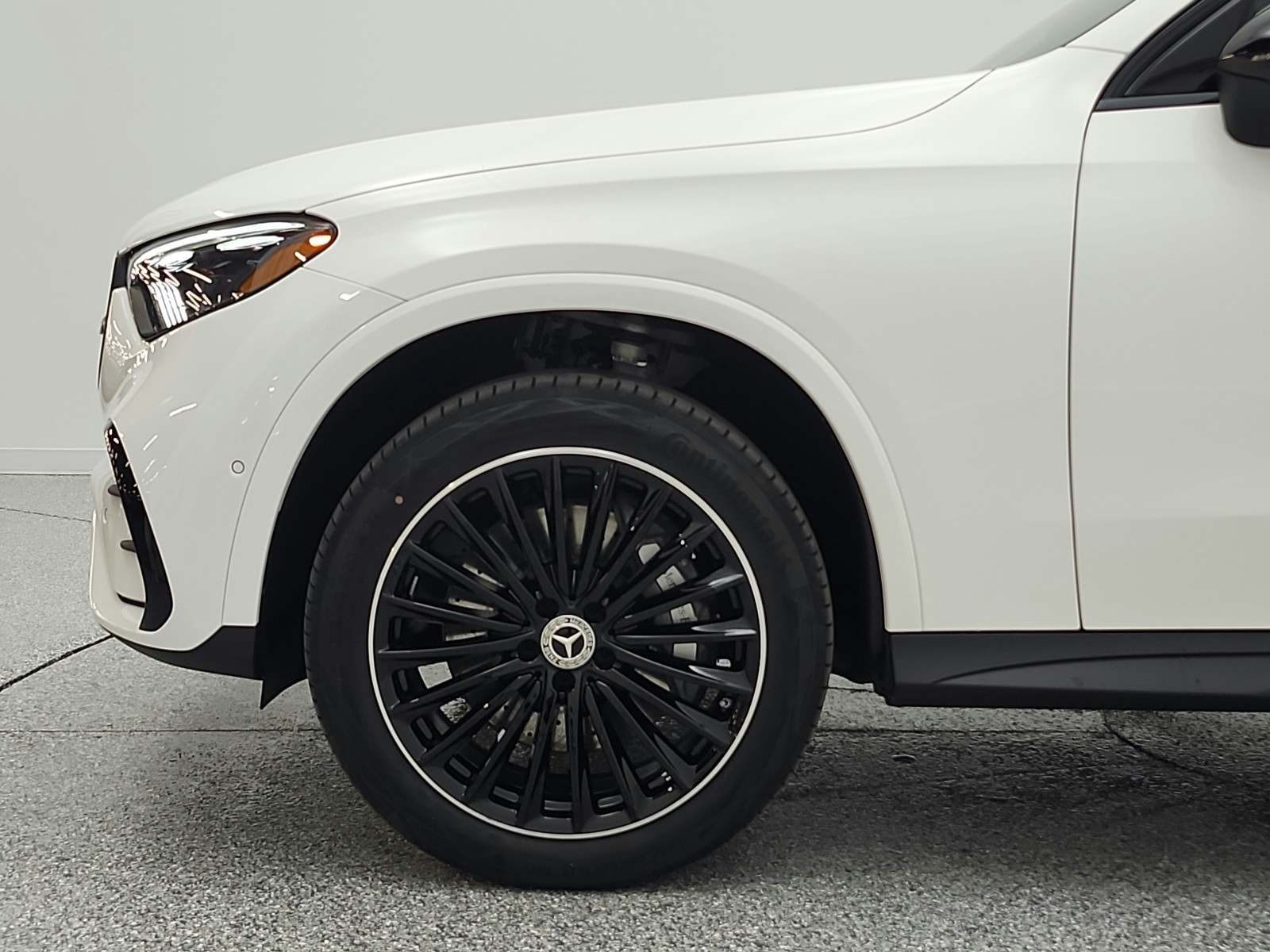 New 2026 Polar White Mercedes-Benz GLC 300 image 23