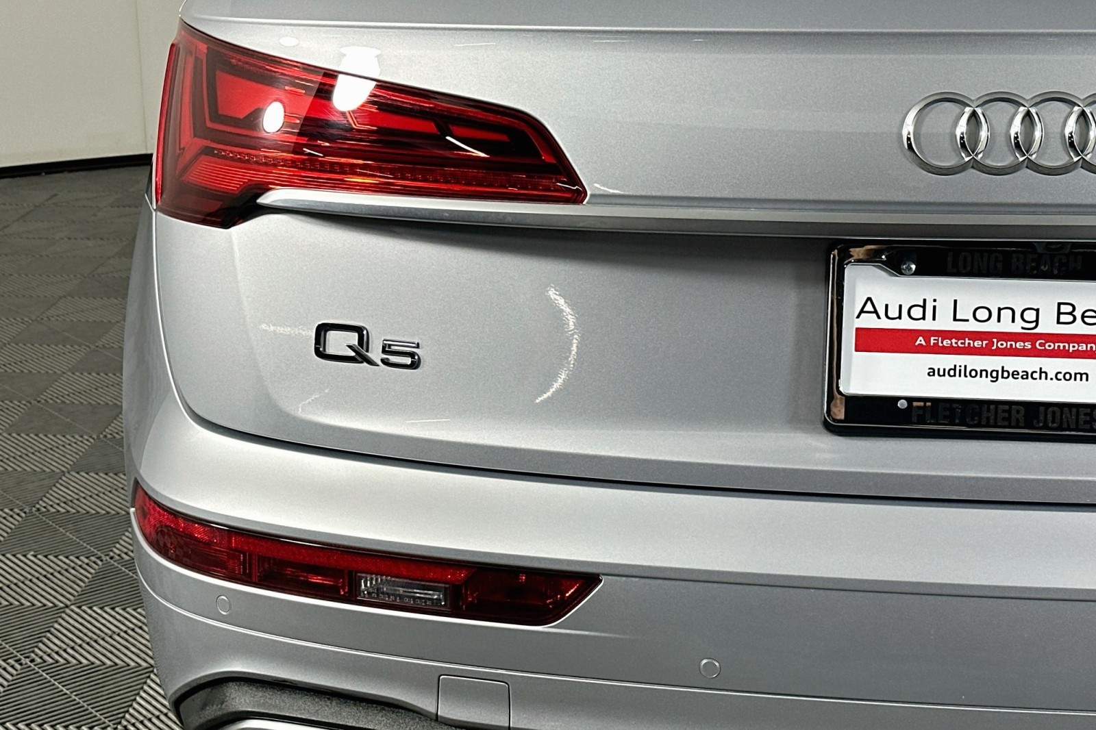 Used 2023 Florett Silver Metallic Audi Premium image 16