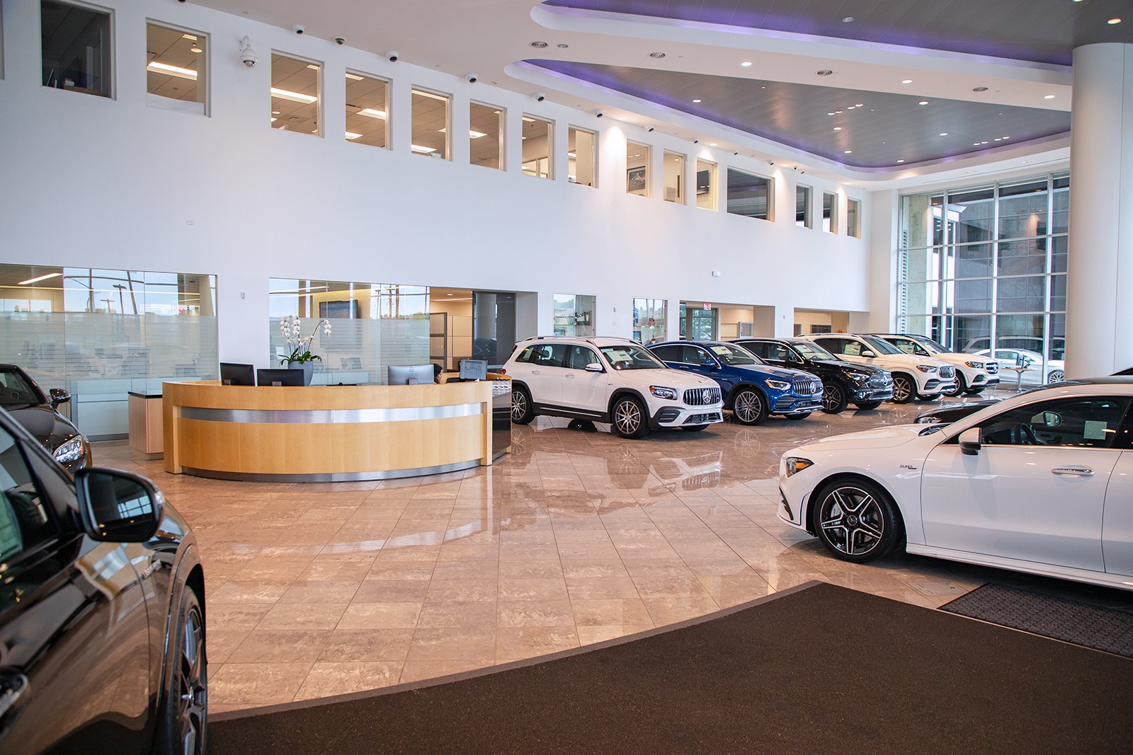 New 2026 MANUFAKTUR Alpine Grey Metallic Mercedes-Benz AMG® CLE 53 4MATIC+ Coupe image 18