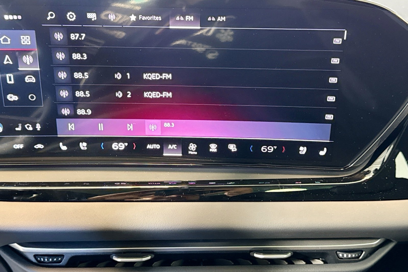 New 2025 Glacier White Metallic Audi Premium Plus 2.0 TFSI quattro image 13