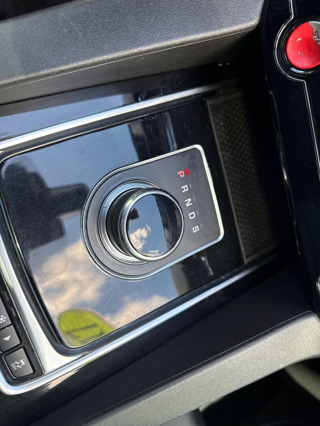 JaguarF-PACE26