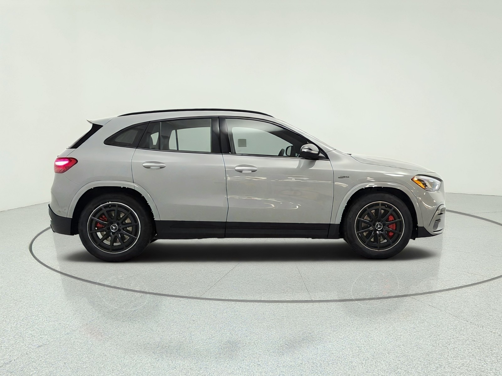 New 2026 ALPINE GREY Mercedes-Benz AMG® GLA 35 4MATIC SUV image 4