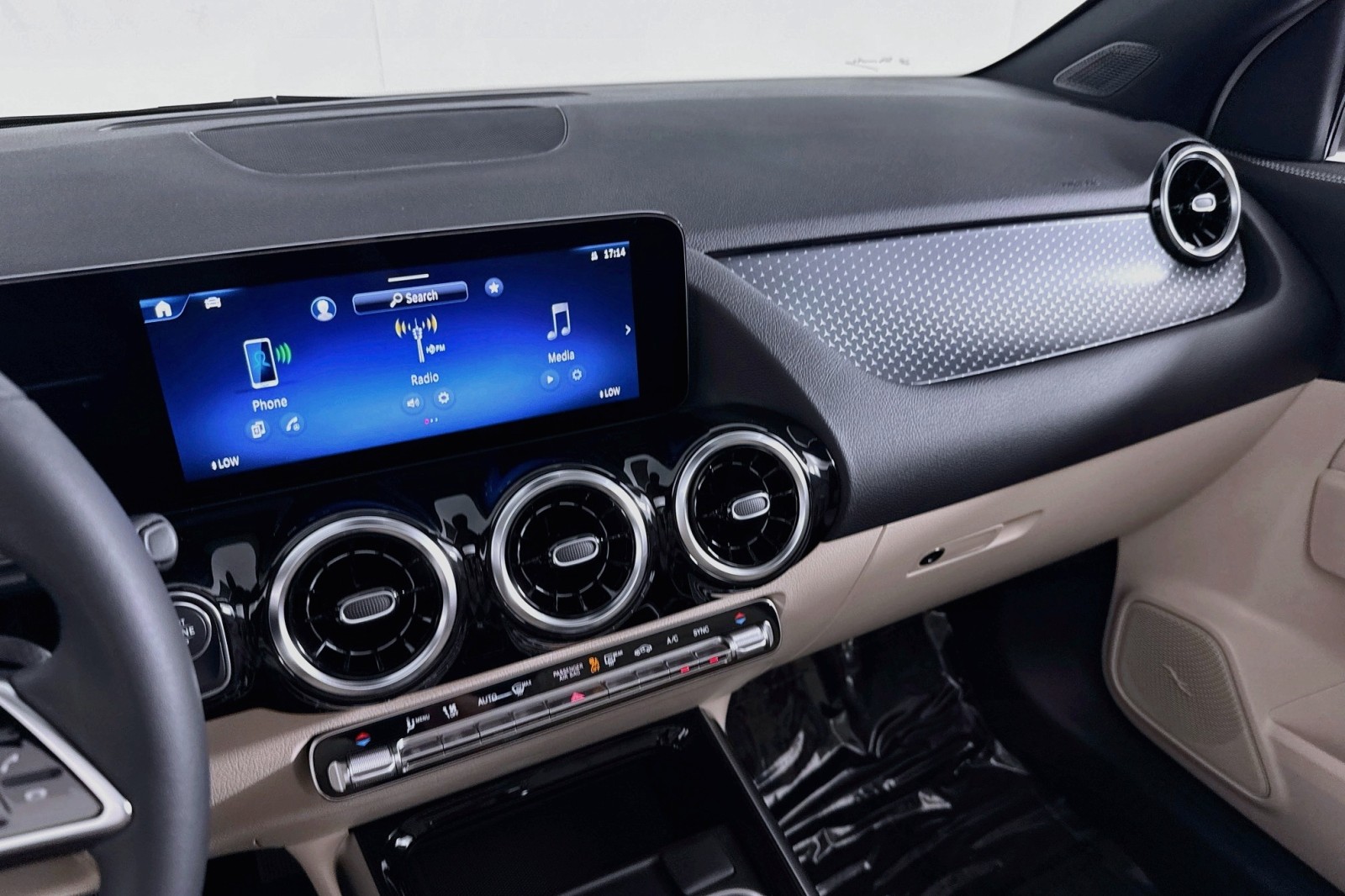 Certified Used 2026 Polar White Mercedes-Benz 250 image 20