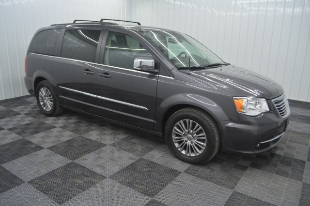 Used 2016 Chrysler Town  and  Country Touring-L Minivan/Van for sale in Geneva NY