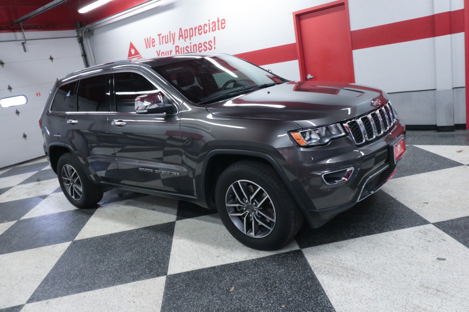 Used Car 2021 Jeep Grand Cherokee  80th Anniversary For Sale Under $25,000 In Austin, Texas