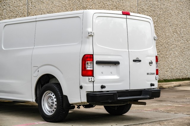 2021 Nissan NV Cargo S 18