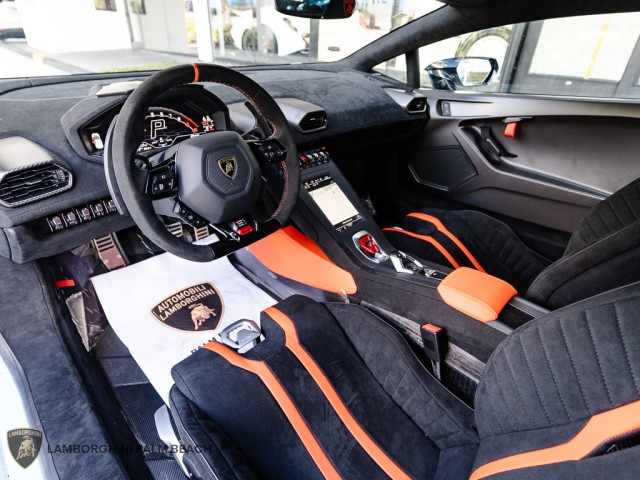 Lamborghini Huracan STO