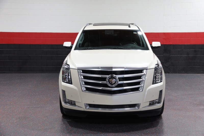 2015 Cadillac Escalade ESV Luxury 4WD 4dr SUV in , 