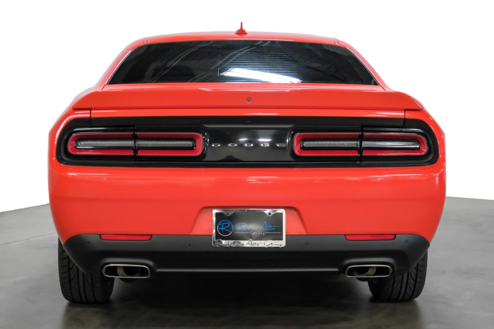 2022 Dodge Challenger SXT PlusPkg DrvrConvncPkg AlpineAudio UconnectNav 8