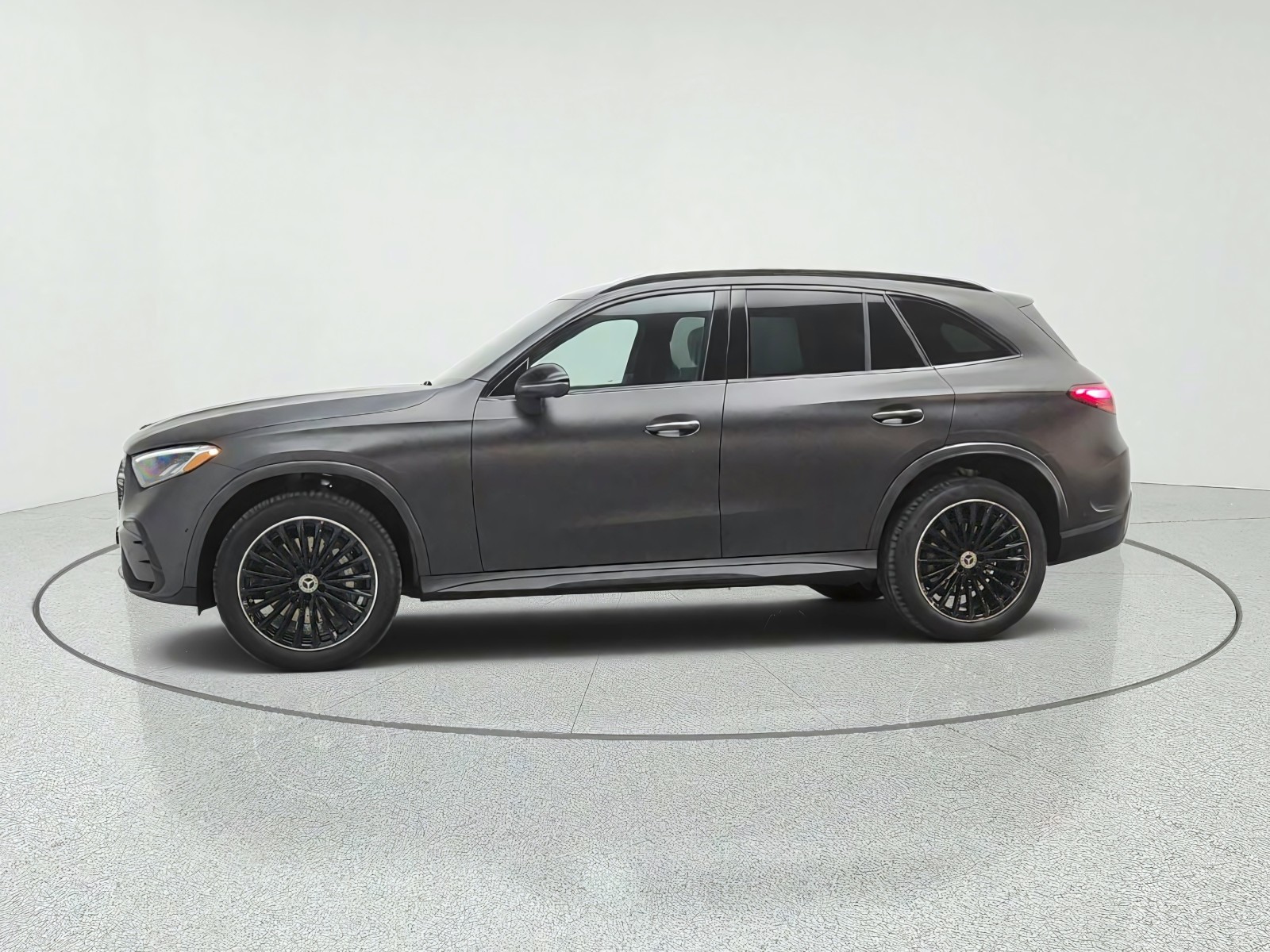 New 2027 MANUFAKTUR Graphite Grey Magno Mercedes-Benz GLC 300 SUV image 8