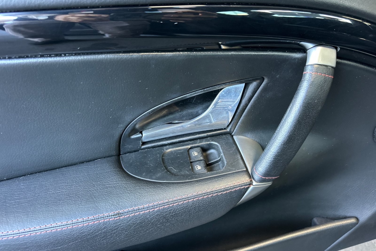 Used 2012 BLACK Maserati S image 10
