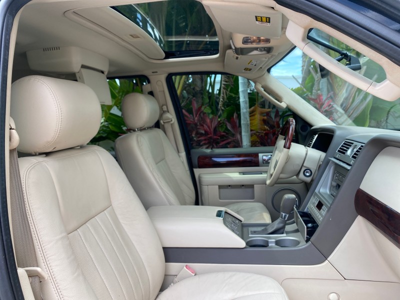 2004 Lincoln Navigator LOW MILES 67,511 SUNROOF in ,