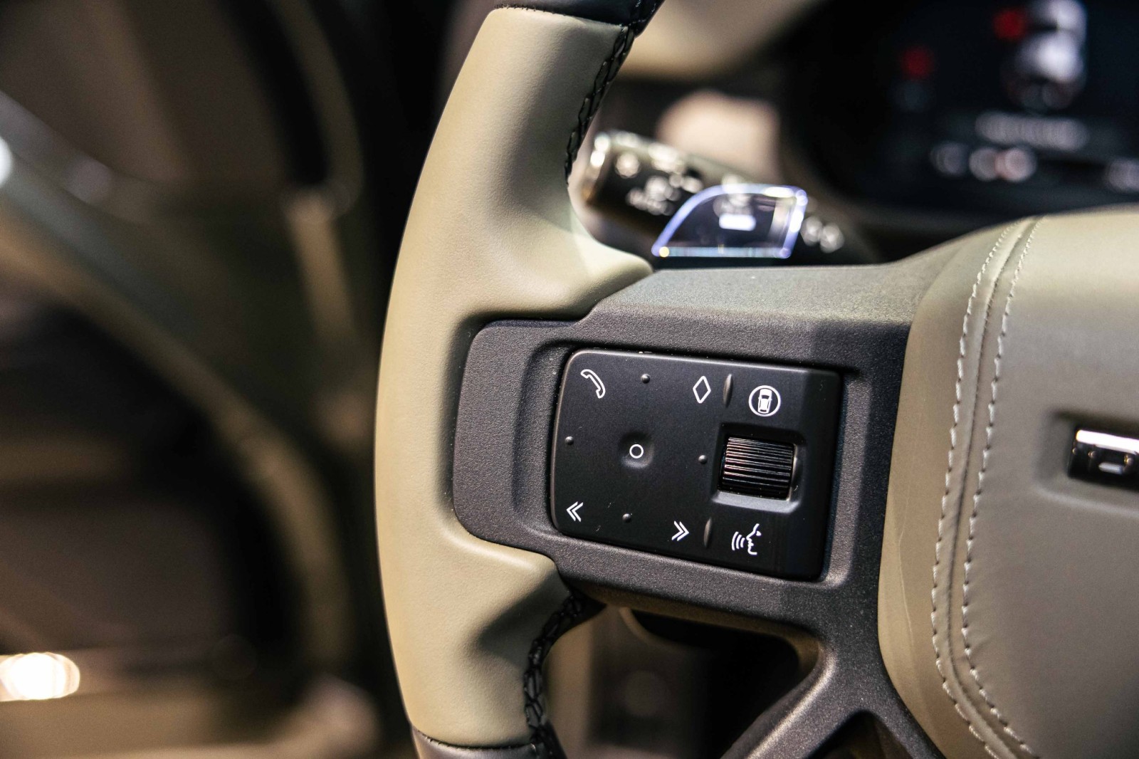 Used Car 2025 Land Rover Defender  Octa Edition One For Sale Under $180,000 In Boerne, Texas