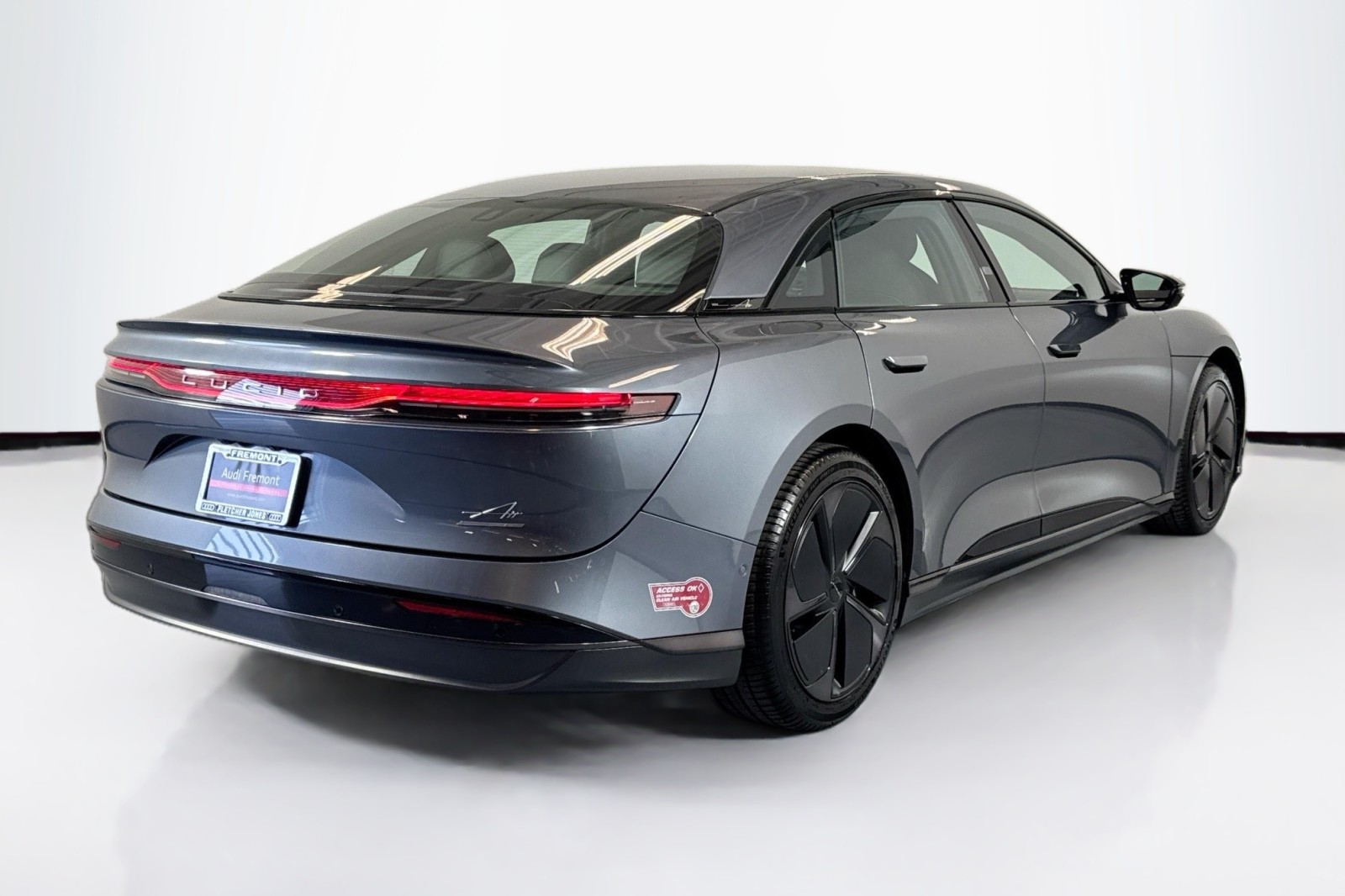 Used 2024 Quantum Grey Metallic Lucid Touring image 5