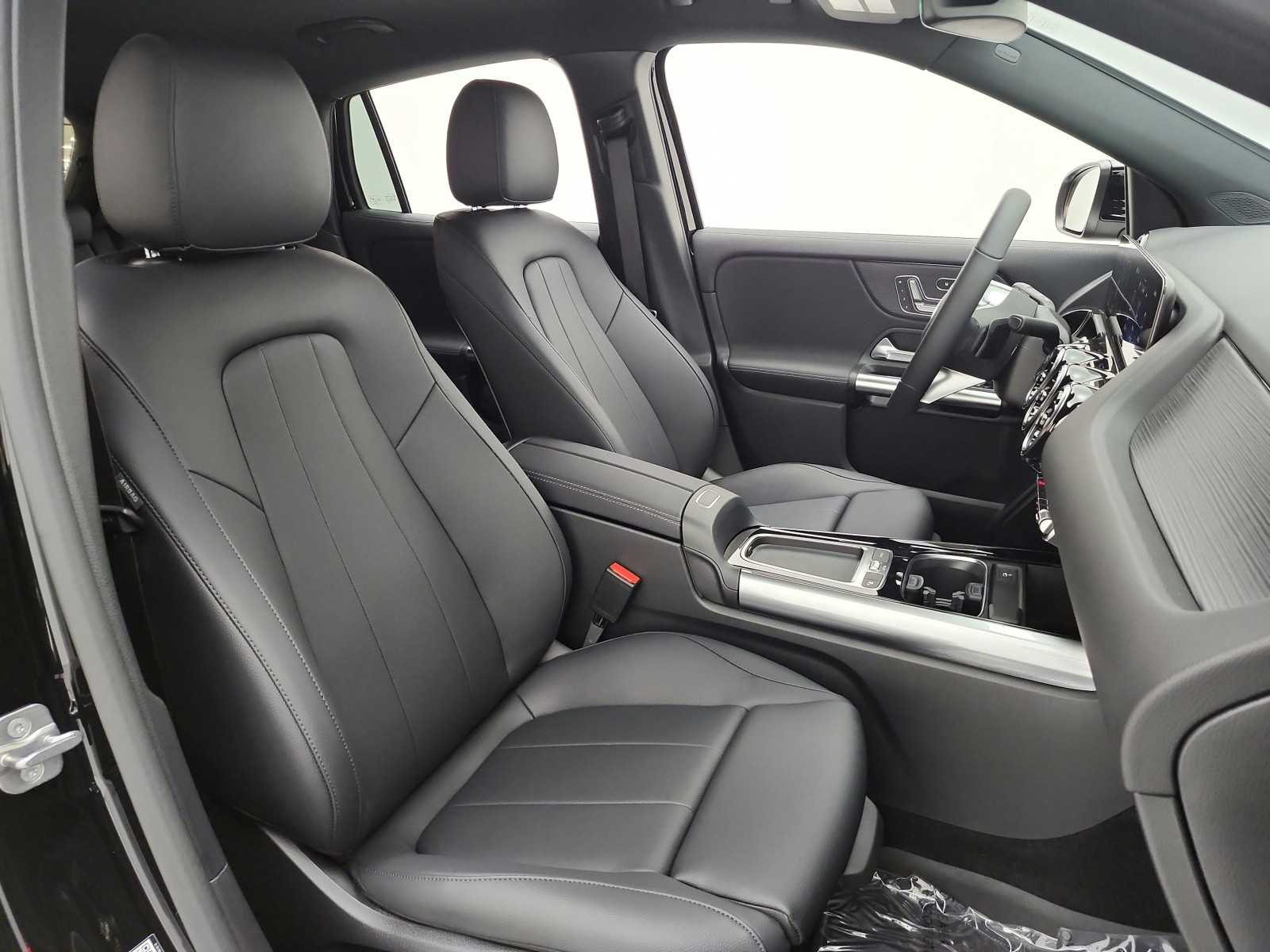 New 2026 Night Black Mercedes-Benz GLA 250 SUV image 14