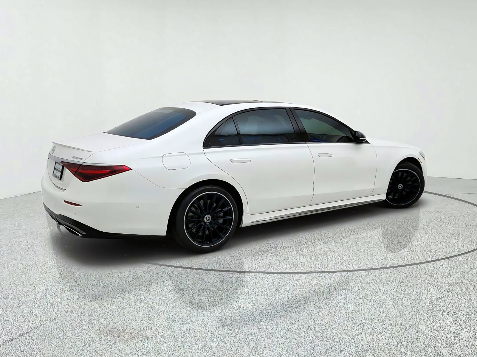 Used 2023 MANUFAKTUR Diamond White Mercedes-Benz S 500 image 8