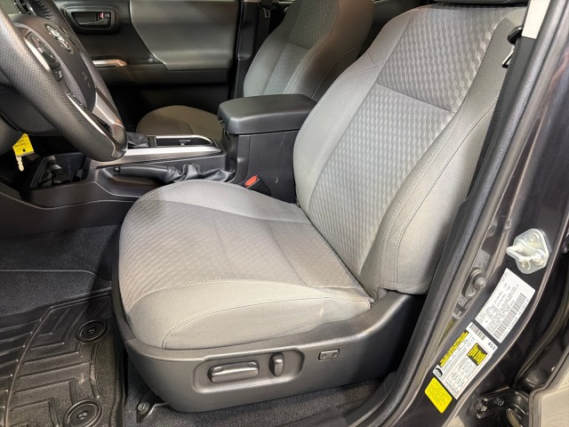 2022 Toyota Tacoma 4WD SR5 4WD V6 in , 