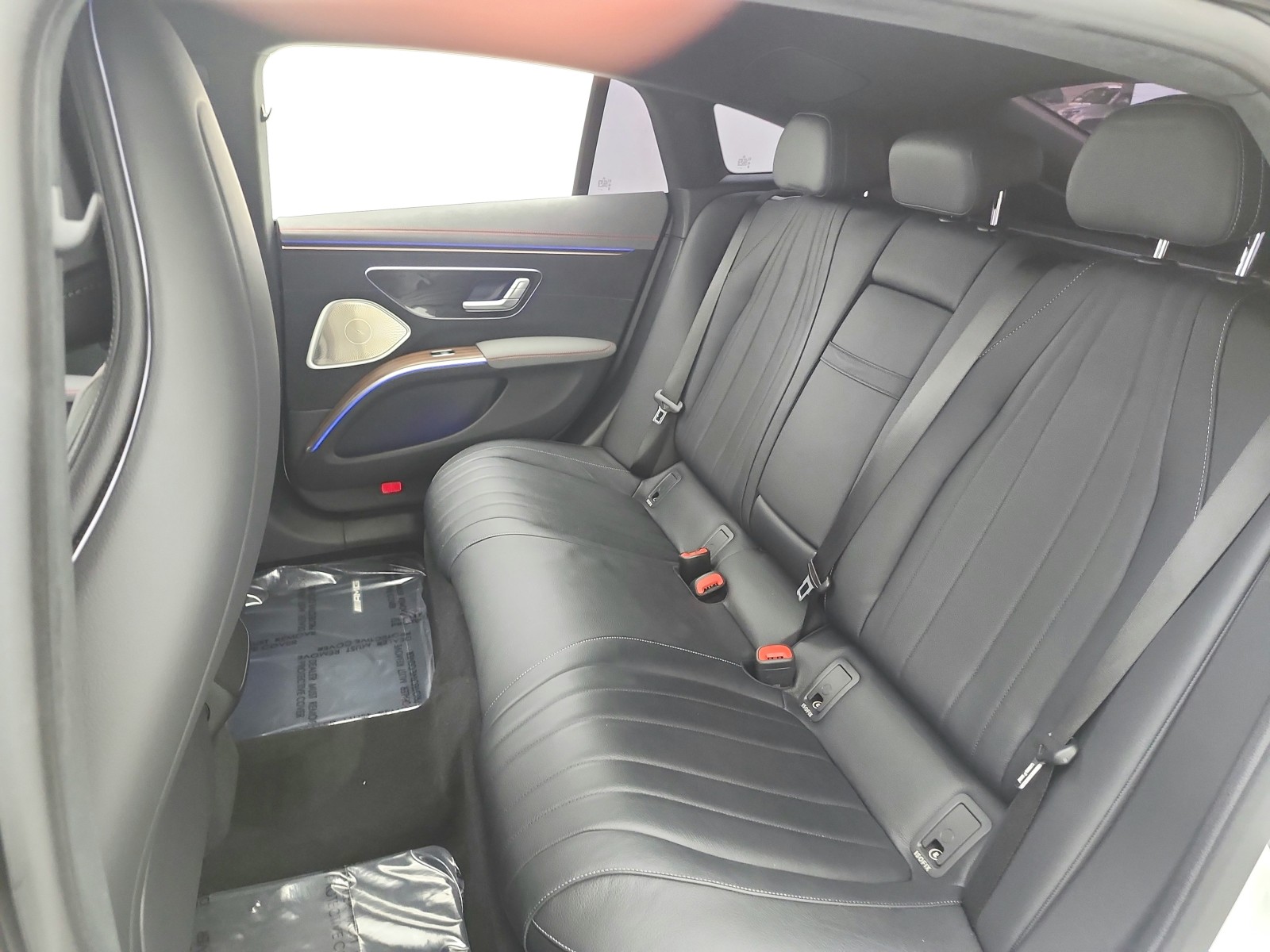 Certified Used 2023 MANUFAKTUR Diamond White Mercedes-Benz EQS 580 4MATIC® Sedan image 20