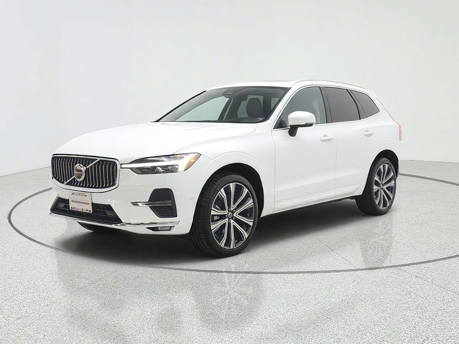 2023 Volvo XC60 B5 FWD Ultimate Bright Theme