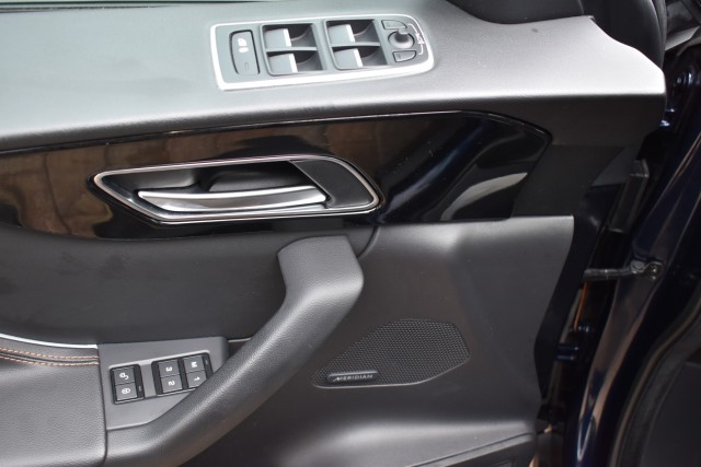 2020 Jaguar F-PACE Navi Leather Pano Glass Roof Heated Seats Rear Vie 27
