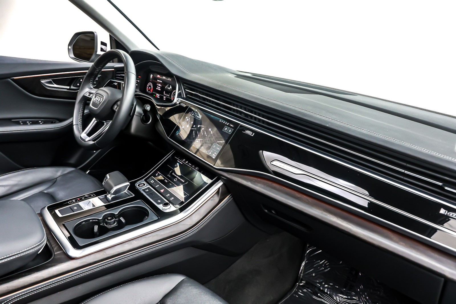 Used 2023 Glacier White Metallic Audi Premium Plus 55 TFSI quattro image 16