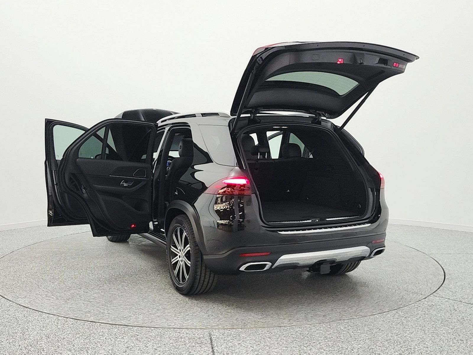 Certified Used 2026 Obsidian Black Metallic Mercedes-Benz GLE 350 4MATIC® SUV image 7