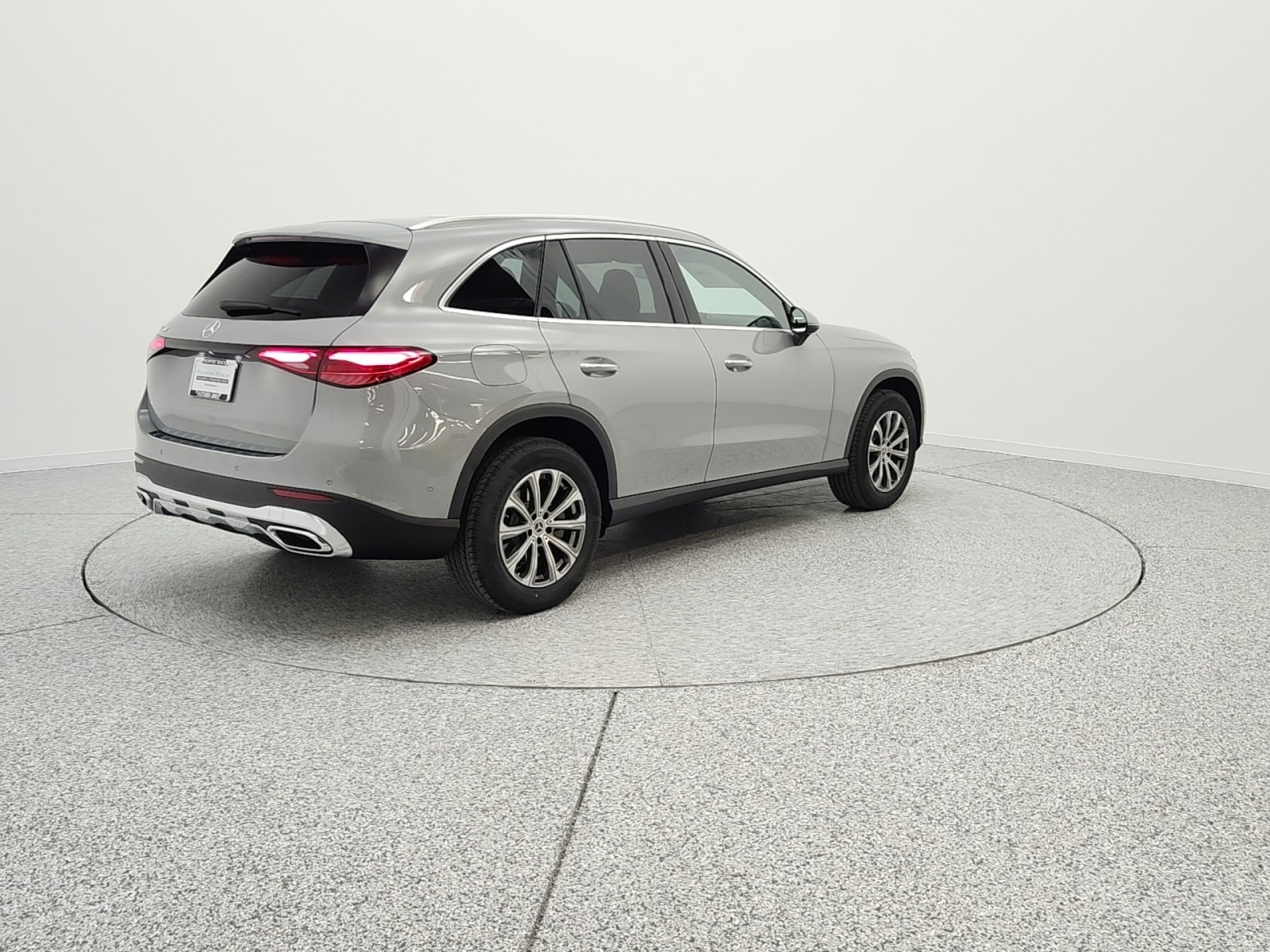 New 2026 MANUFAKTUR Alpine Grey Mercedes-Benz GLC 300 image 5