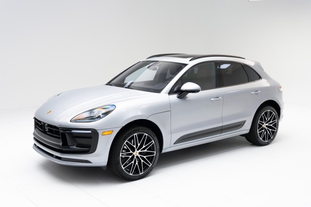 2024  Macan  in , 